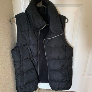 Old Navy Puffer Vest (Black)